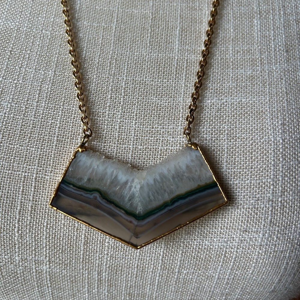Gold and Cream Agate Necklace - Picture 2 of 4
